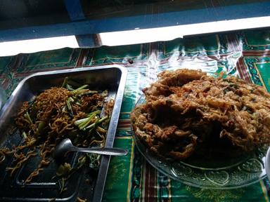 WARUNG NASI PAK DEDI