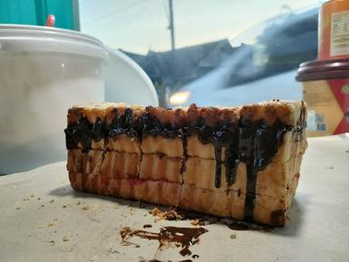 ROTI BAKAR ARENG 46