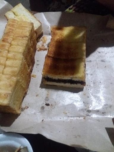 ROTI BAKAR ARENG 46