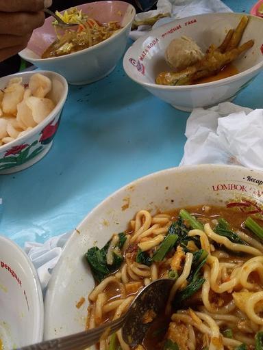 BAKSO & MIE AYAM PAK TOLE