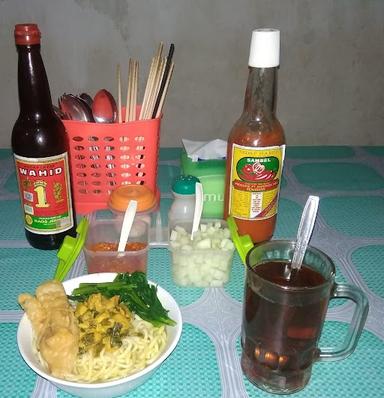 WARUNG MIE AYAM FIRMAN