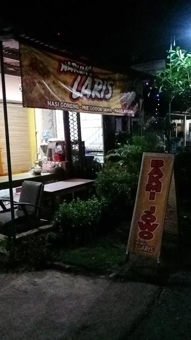 WARUNG NASI GORENG DAN BAKMI JAWA LARIS