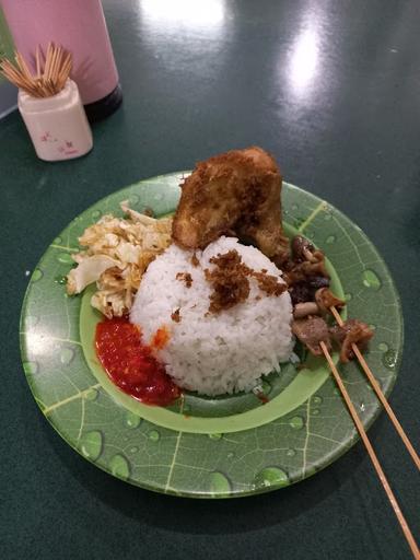 AYAM GORENG INDRAWATI