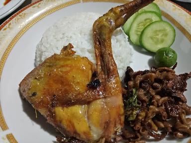 AYAM GORENG SUNIARAJA