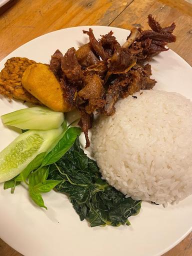 BEBEK GORENG PAK NDUT