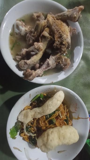 MR. AHMAD MIE BAKSO CEKER TULANG KOSAMBI