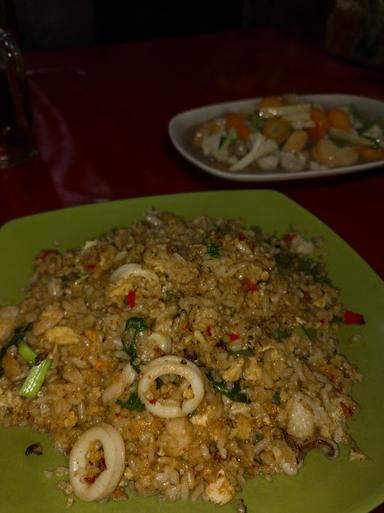 OM WAN NASI GORENG & SEAFOOD