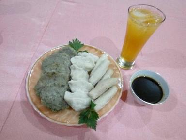 PEMPEK PALEMBANG SISIE