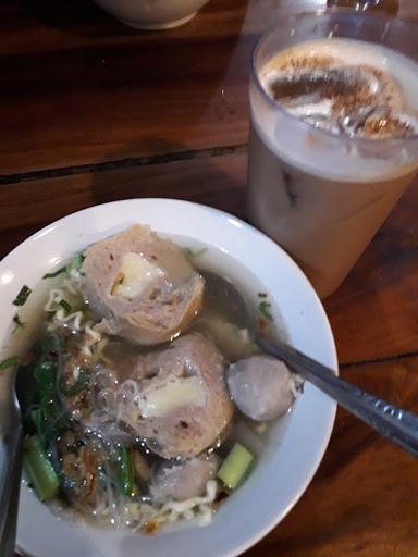 WARUNG BAKSO LADOKS