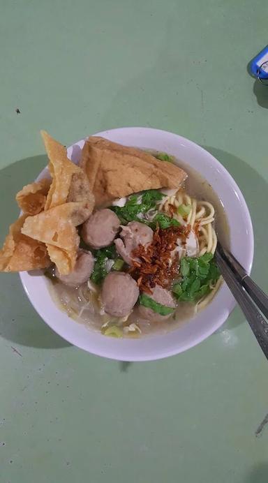 BAKSO MIE YAMIN MIE AYAM LALAPAN GADO GADO PECEL