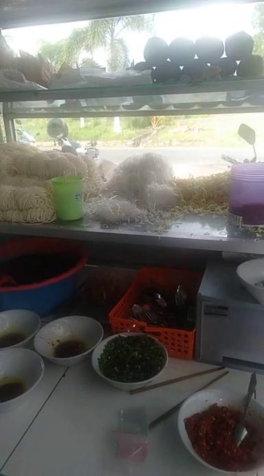 DEPOT MIE AYAM DAN BAKSO RAHMAN SALEH