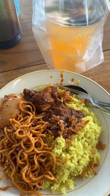 WARUNG AYI NASI KUNING