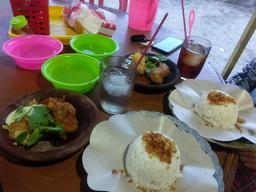 Photo's Warung Makan Rio-Rio 21