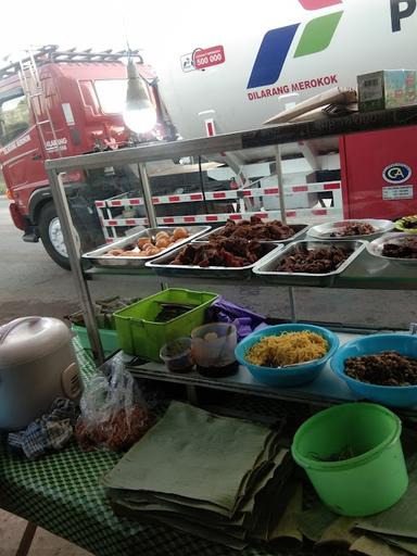 WARUNG NASI KUNING MAMA SHALEH