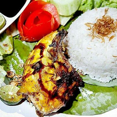 AYAM BAKAR PIKA