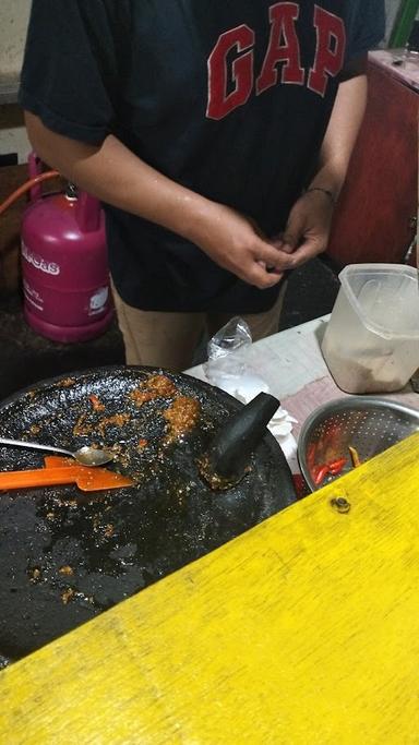 AYAM GEPUK PAK GEMBUS MERUYUNG RAYA