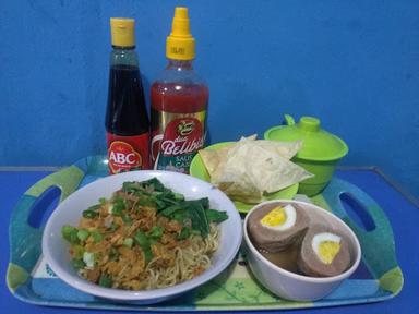 BAKSO & MIE AYAM FATIH