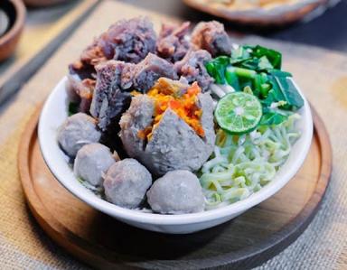 BAKSO TULANG IGA & RAWIT MOYIN'S