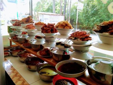 RUMAH MAKAN PADANG LUBUAK SIKOCCI,UDA RAFFI