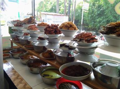 RUMAH MAKAN PADANG LUBUAK SIKOCCI,UDA RAFFI