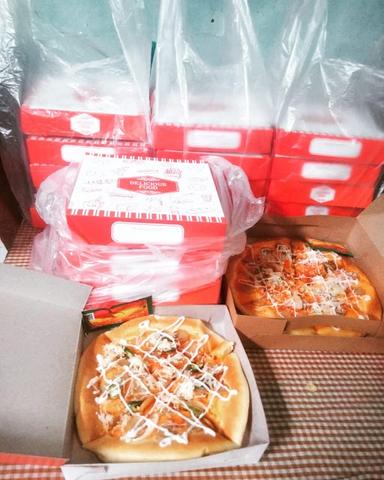 SOMUNCU PIZZA AND STEAK AYAM