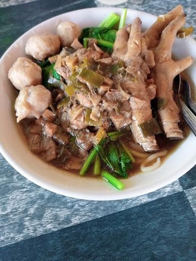 WARUNG BAKSO SOLO