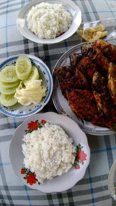 WARUNG IKAN BAKAR BUNDA AISYAH