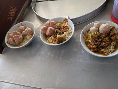 WARUNG MBAK SRI BAKSO SOLO