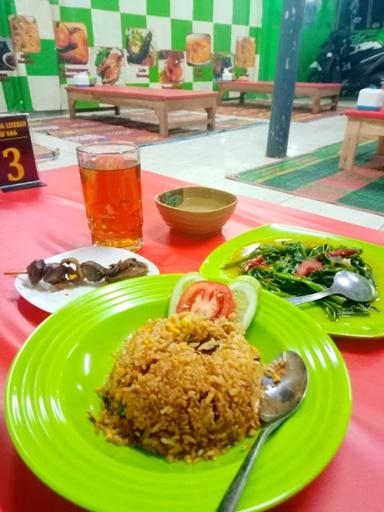 WARUNG MAKAN LESEHAN DD666