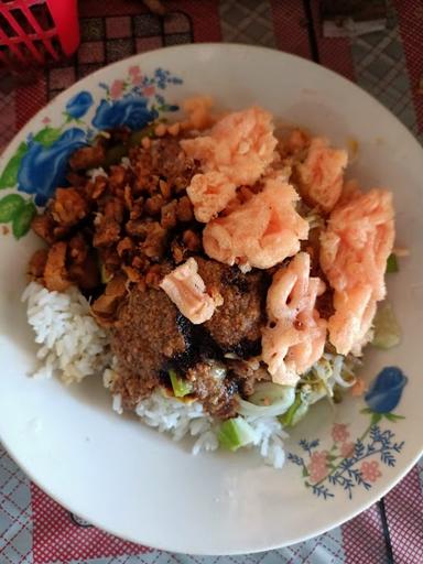 WARUNG NASI LENGKO MA TANG