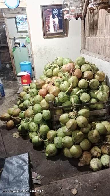 ES KELAPA MUDA PERBATASAN