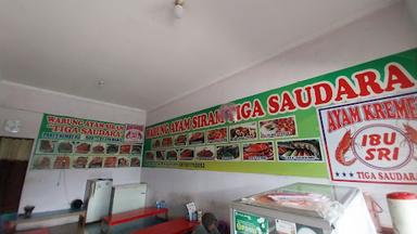 WARUNG AYAM SIRAM TIGA SAUDARA