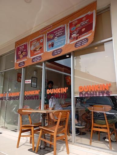 DUNKIN' DONUTS