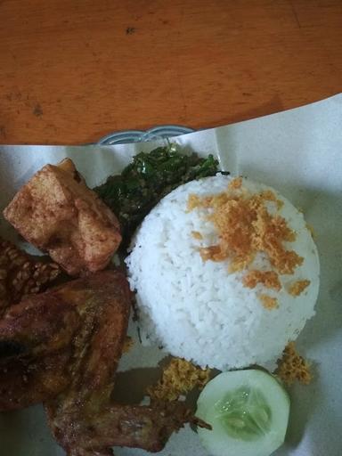 AYAM PENYET BANYUWANGI