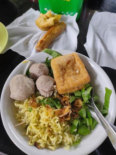 BAKSO SAYUR UM