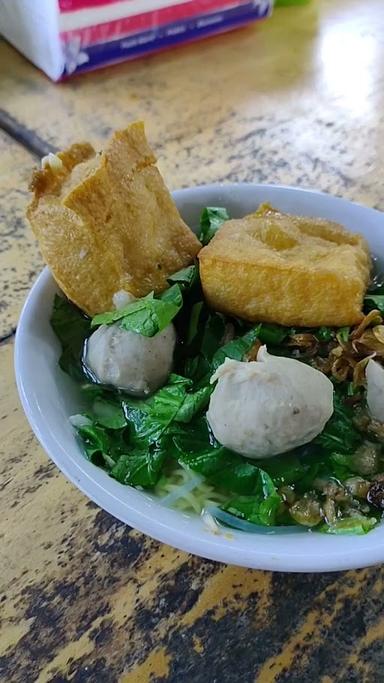 BAKSO SAYUR UM