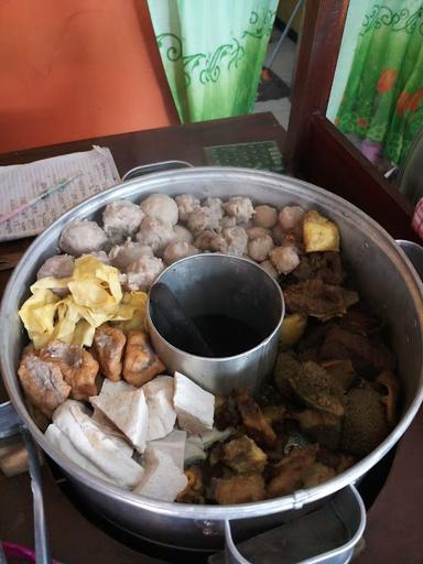 BAKSO TETELAN KUAH GILA