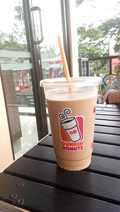 DUNKIN' DONUTS