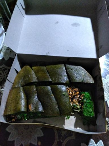 MARTABAK DAN TERANG BULAN PIONEER