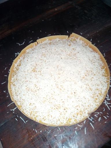 MARTABAK TERANG BULAN PAPI YOLLAND