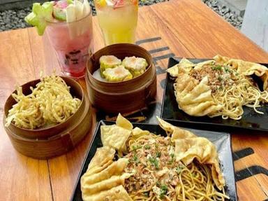 MIE GACOAN TLOGOMAS KOTA MALANG