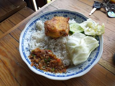 NASI UDUK & LALAPAN CAK BEJO