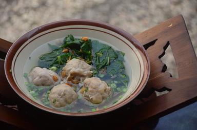 PANGSIT MIE DAN BAKSO M. GENDUT