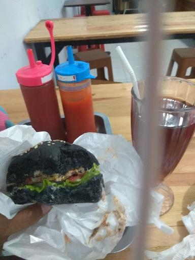 STREET BURGOS BURGER HITAM