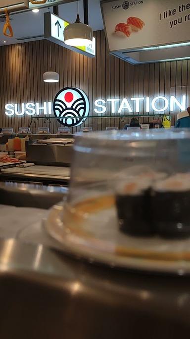 SUSHI STATION