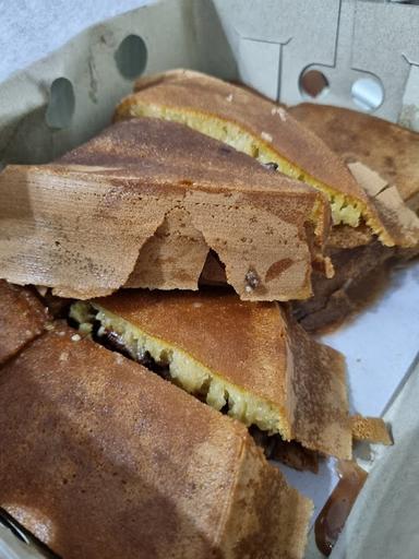 TERANG BULAN, PUKIS & MARTABAK MADONNA - SOEKARNO HATTA