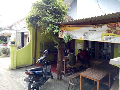 WARUNG LALAPAN BU NANIK (INIMIE.CO)