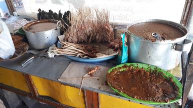 WARUNG SATE AYAM DAN KAMBING BU SAENAP