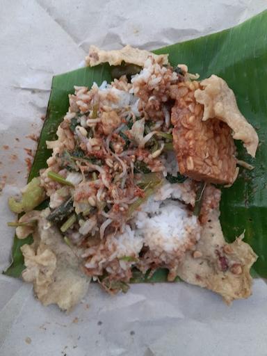 WARUNG TAHU TELOR DAN PECEL