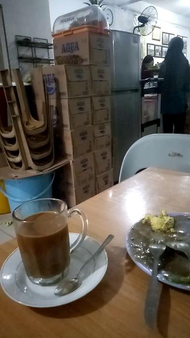 KEDAI KOPI HARUM MANIS